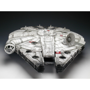 AMT Star Wars Millennium Falcon (Large)