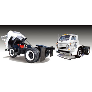 LINDBERG 1/25 69 Dodge L-700 Tilt Cab (USA)