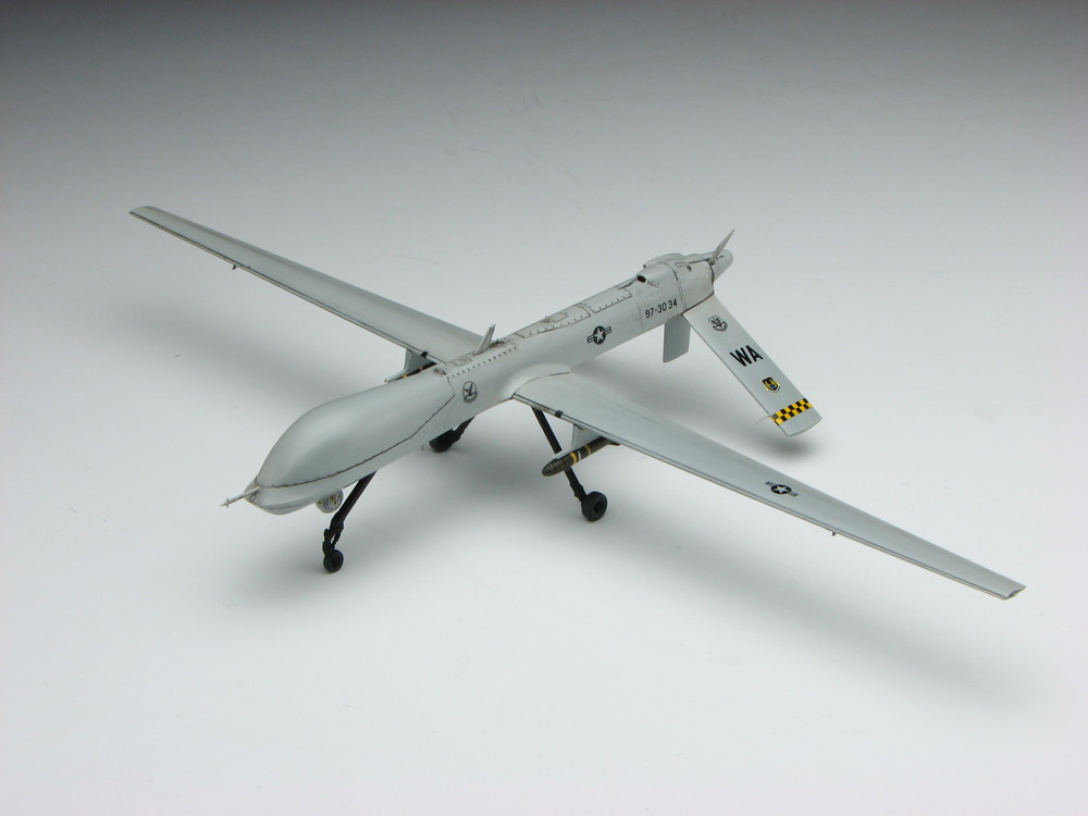 PLATZ 1/72 MQ-1A PREDATOR