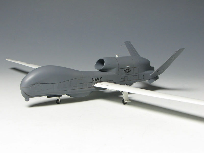 PLATZ 1/72 RQ-4N Global Hawk Navy Type