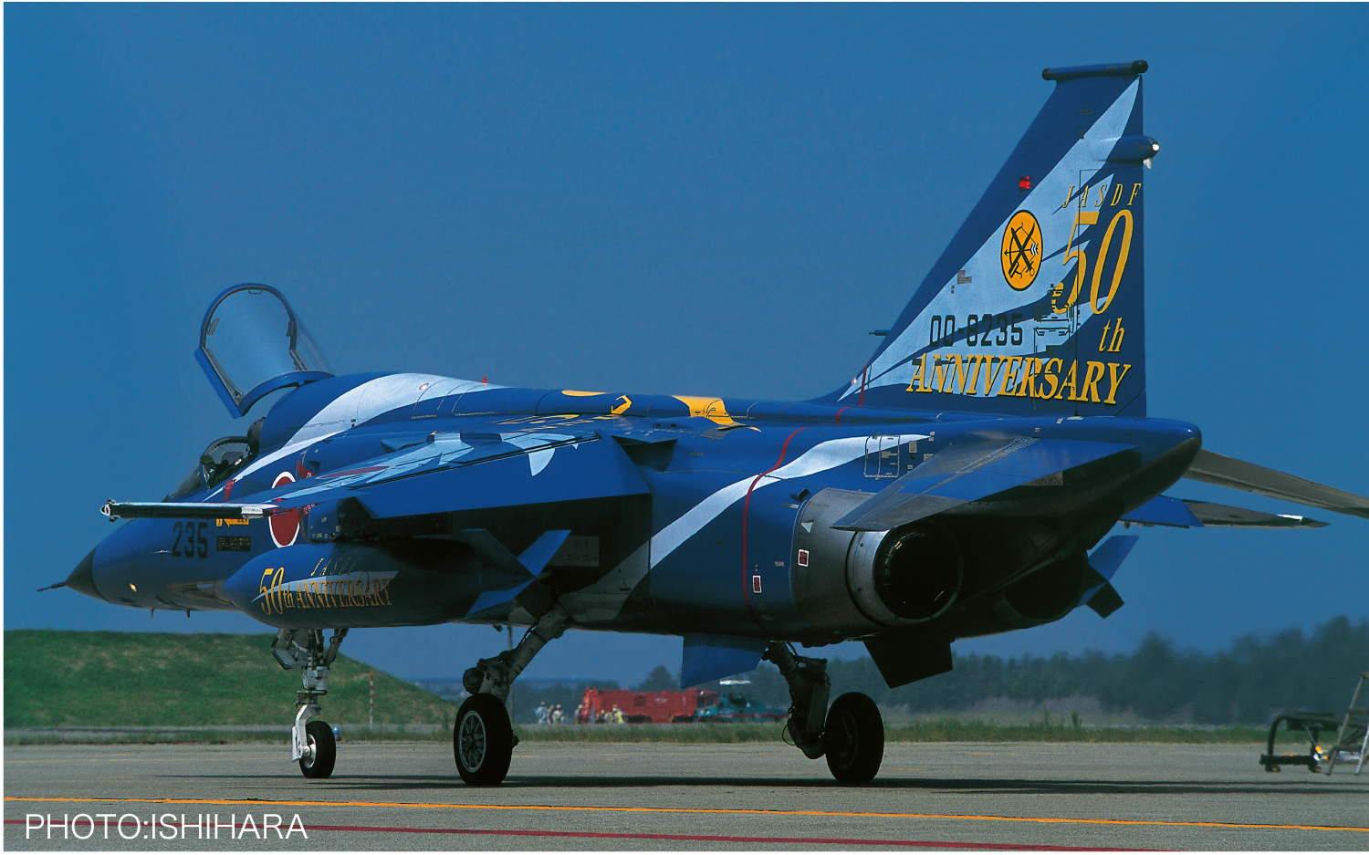 1/72 航空自衛隊 F-1 第6飛行隊 航空自衛隊50周年記念塗装機 - ウインドウを閉じる