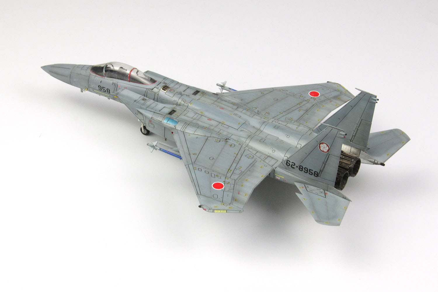 PLATZ 1/72 JASDF F-15J Eagle with a Pilot Figure Kit