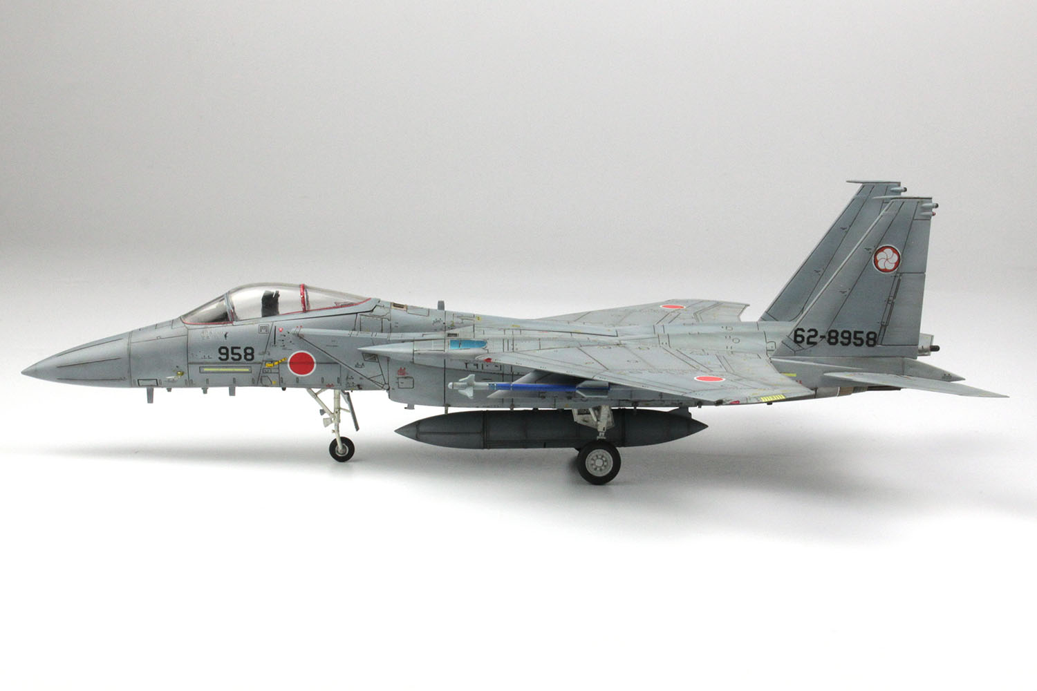 PLATZ 1/72 JASDF F-15J Eagle with a Pilot Figure Kit