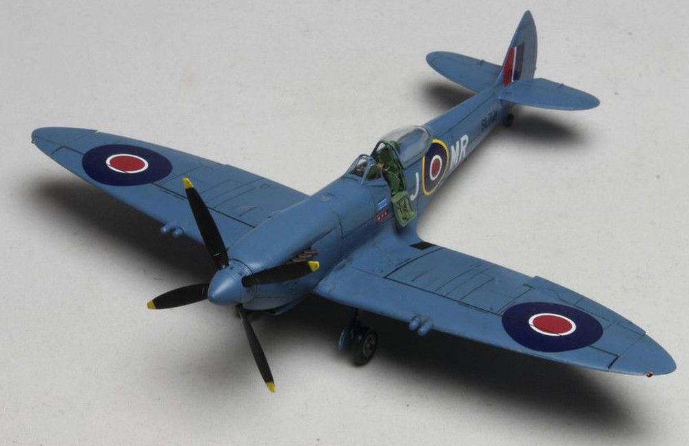 プラッツ 1/72 航空模型特選シリーズ スピットファイア Mk.XVI “バブルトップ”