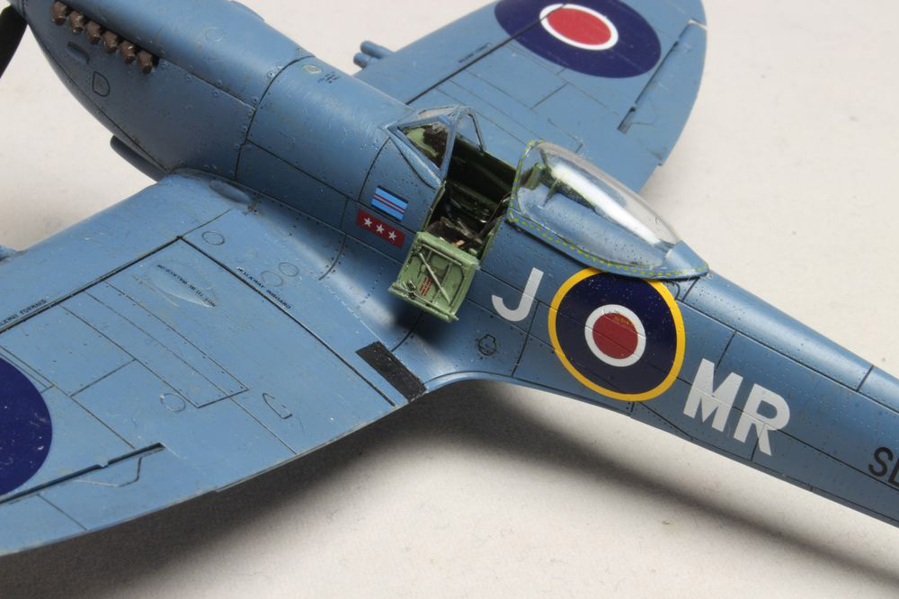 プラッツ 1/72 航空模型特選シリーズ スピットファイア Mk.XVI “バブルトップ”