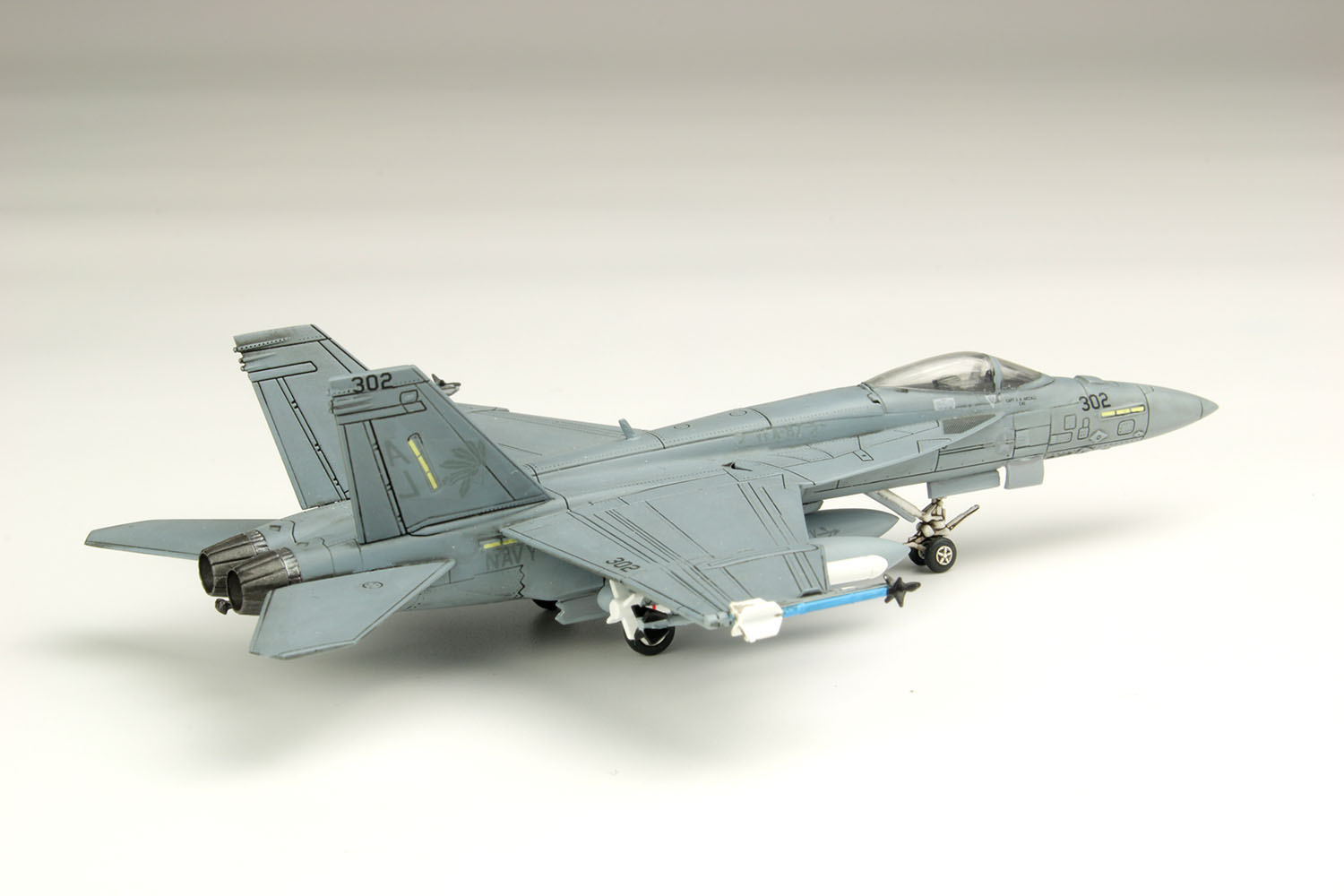 1/144 ꥫ ϾƮ F/A-18E ѡۡͥå VFA-87 ǥ󥦥ꥢ - ɥĤ