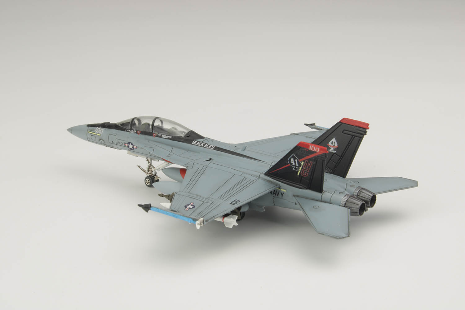 1/144 ꥫ ϾƮ F/A-18F ѡۡͥå VFA-41 ֥å - ɥĤ