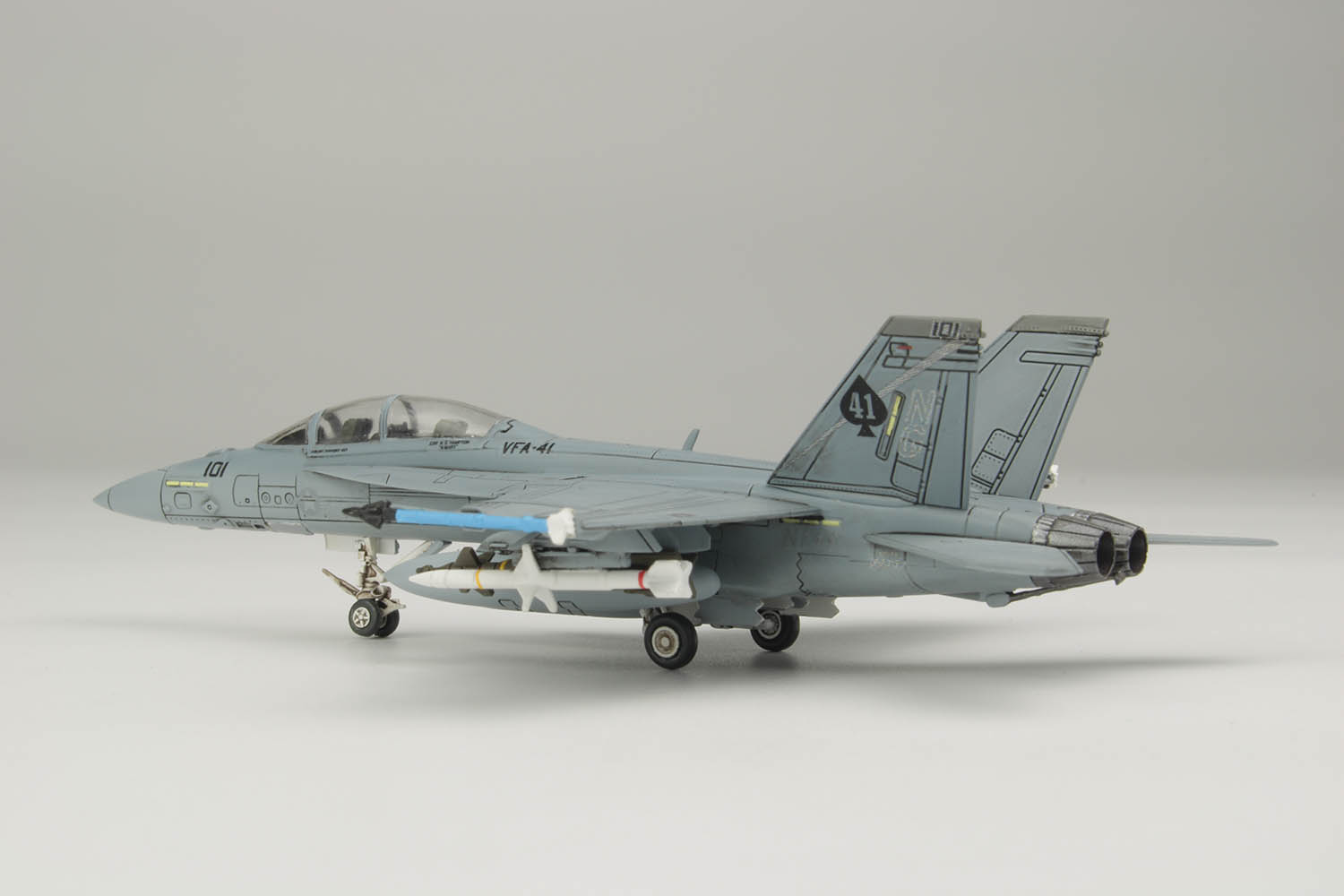 PLATZ 1/144 US Navy F/A-18E Super Hornet (Single-Seat) (2Kits)