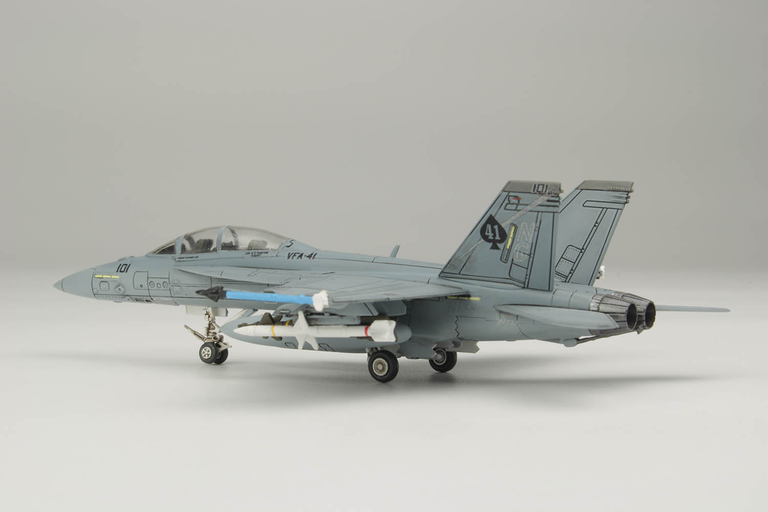 1/144 U.S.Navy Carrier-based Fighter F/A-18F Super Hornet VFA-41