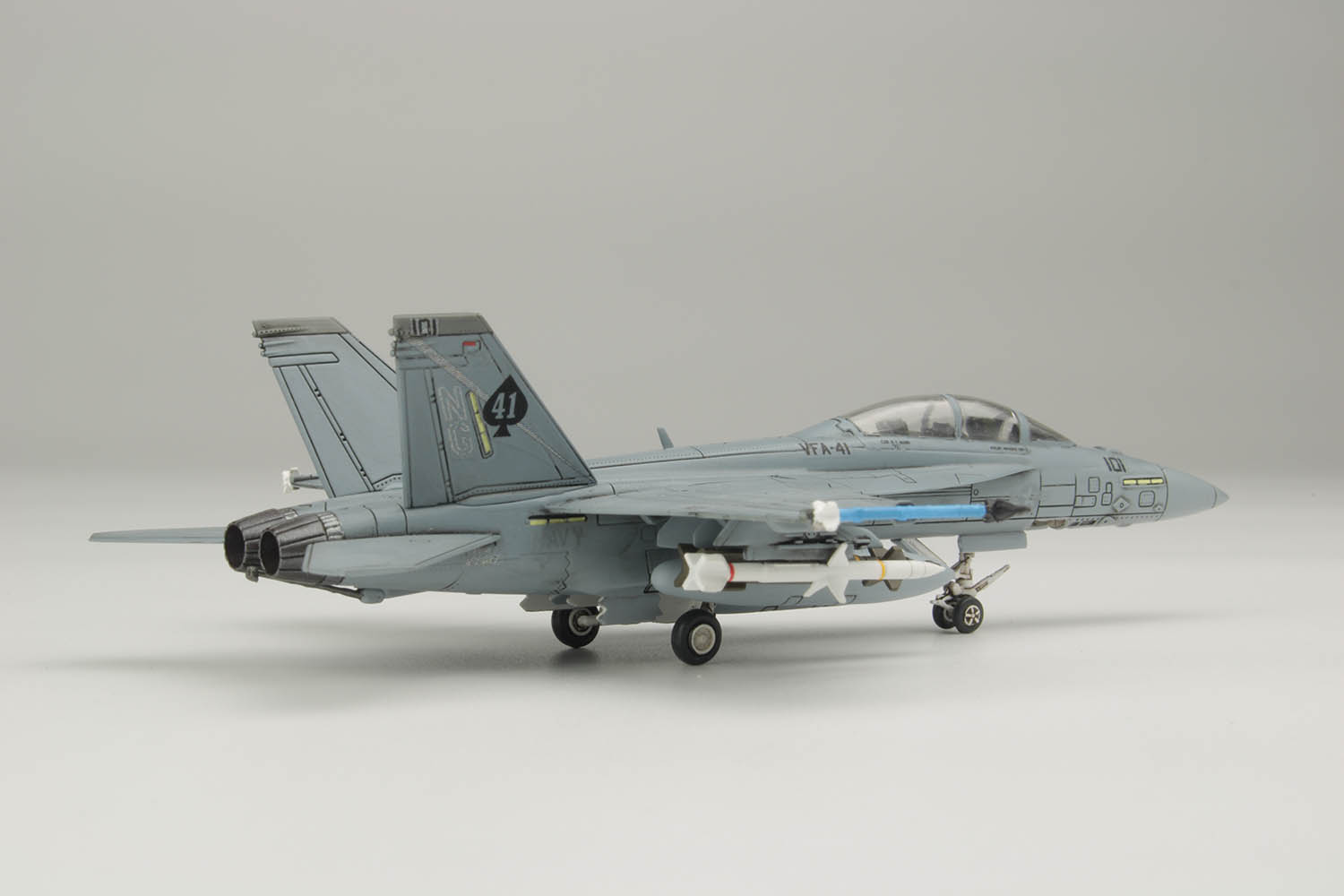 1/144 ꥫ F/A-18E ѡۡͥå "르Ρ"(ñ·) 2å - ɥĤ