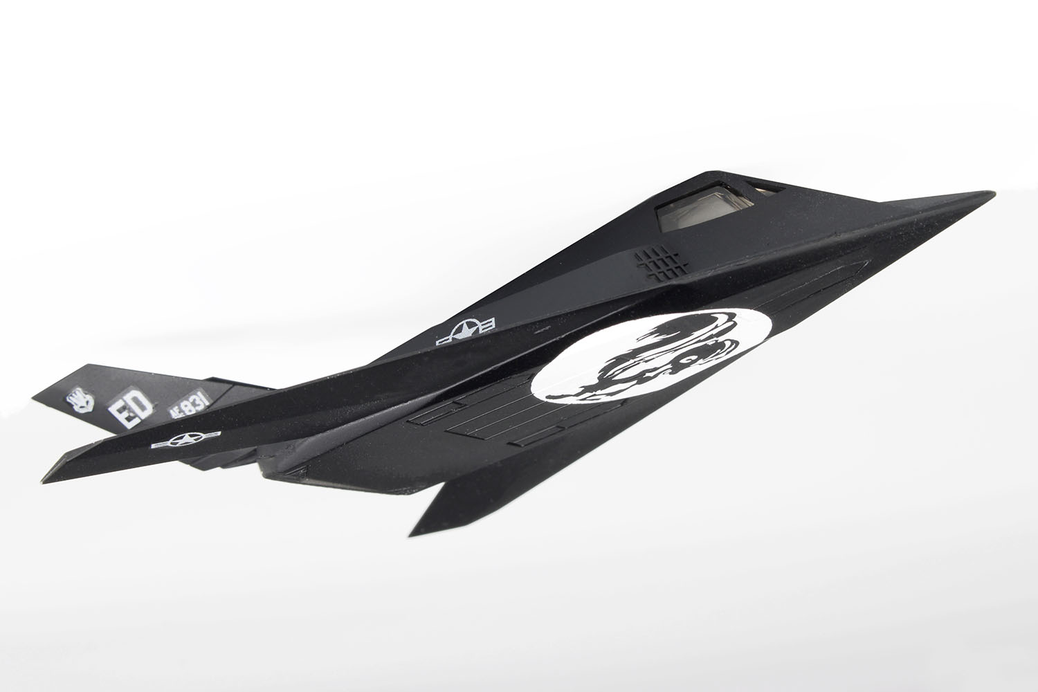 1/144 USAF Stealth Fighter F-117 Nighthawk Skunk Works