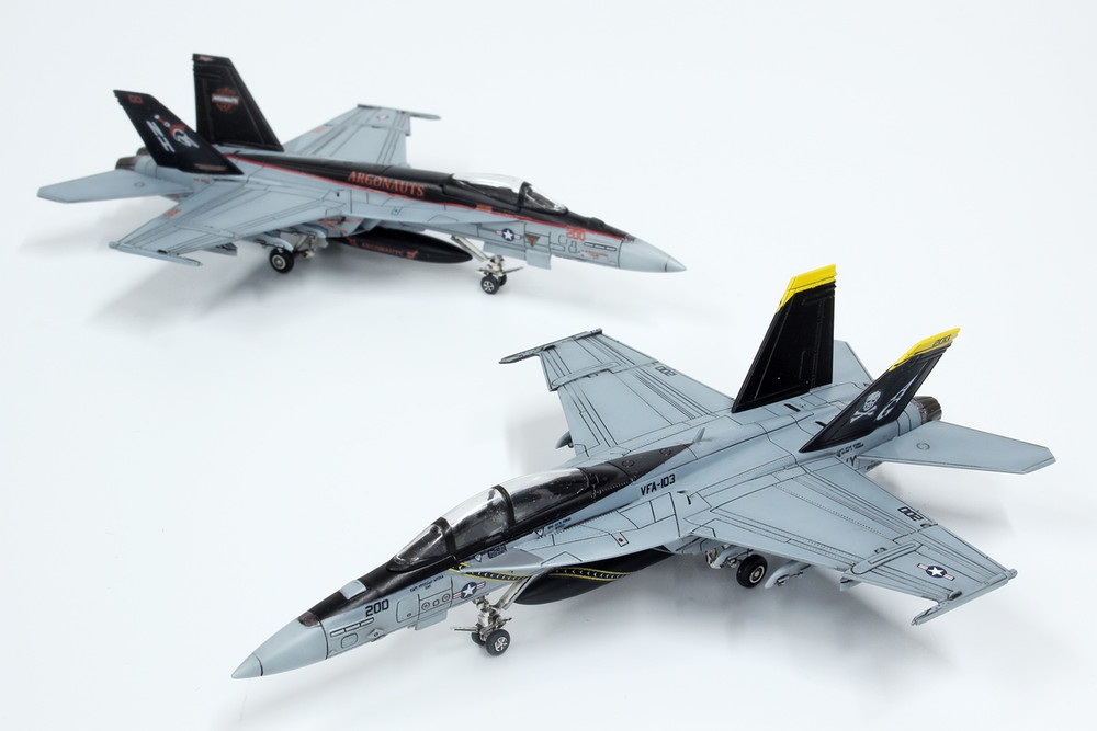 PLATZ 1/144 U.S. Navy F/A-18F Super Hornet (Tandem-Seat) (2 Kits