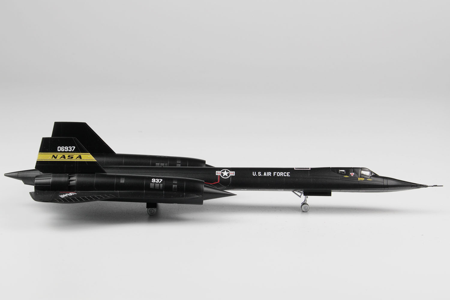 1/144 USAF Strategic Reconnaissance Aircraft SR-71A Blackbird
