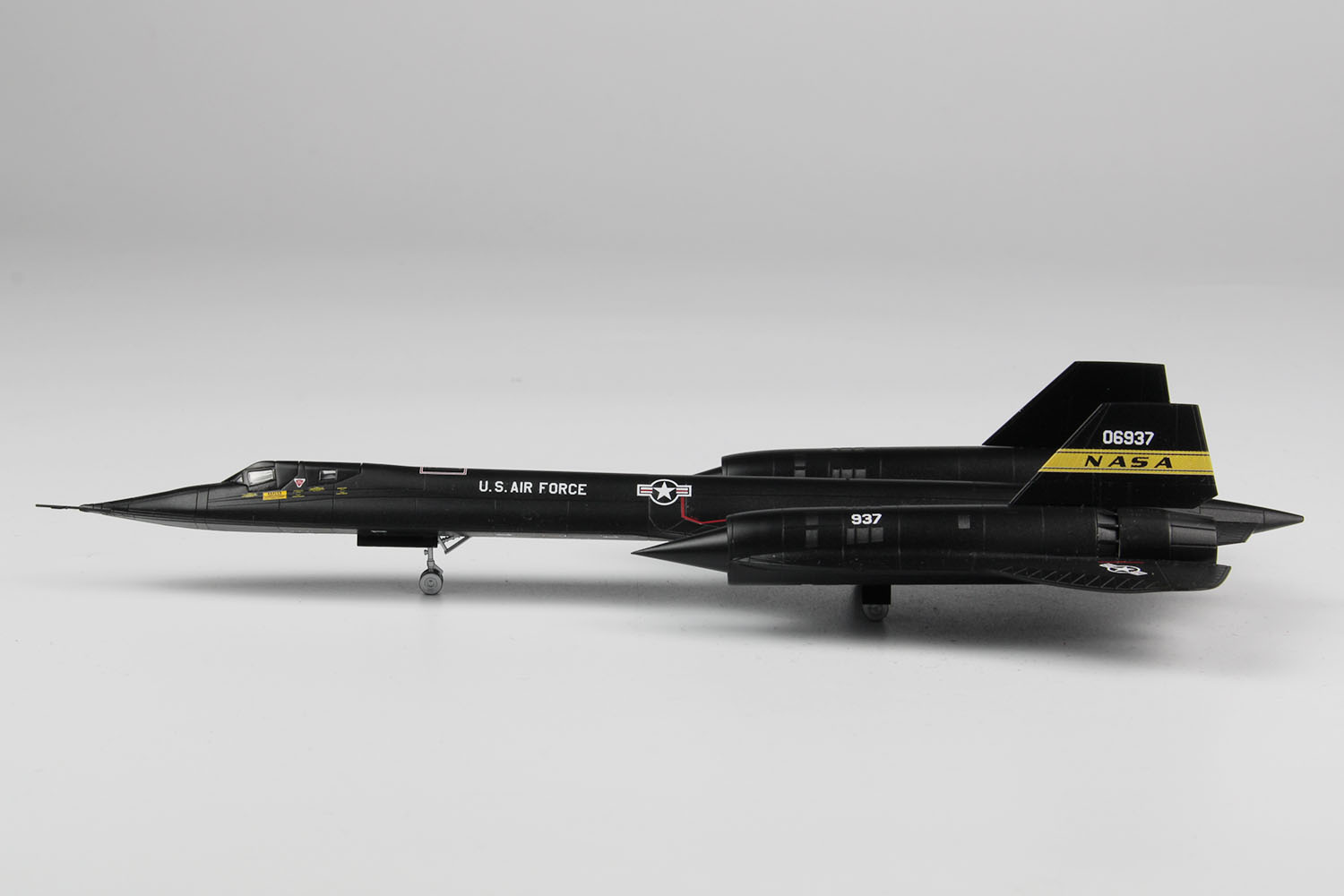 1/144 USAF Strategic Reconnaissance Aircraft SR-71A Blackbird