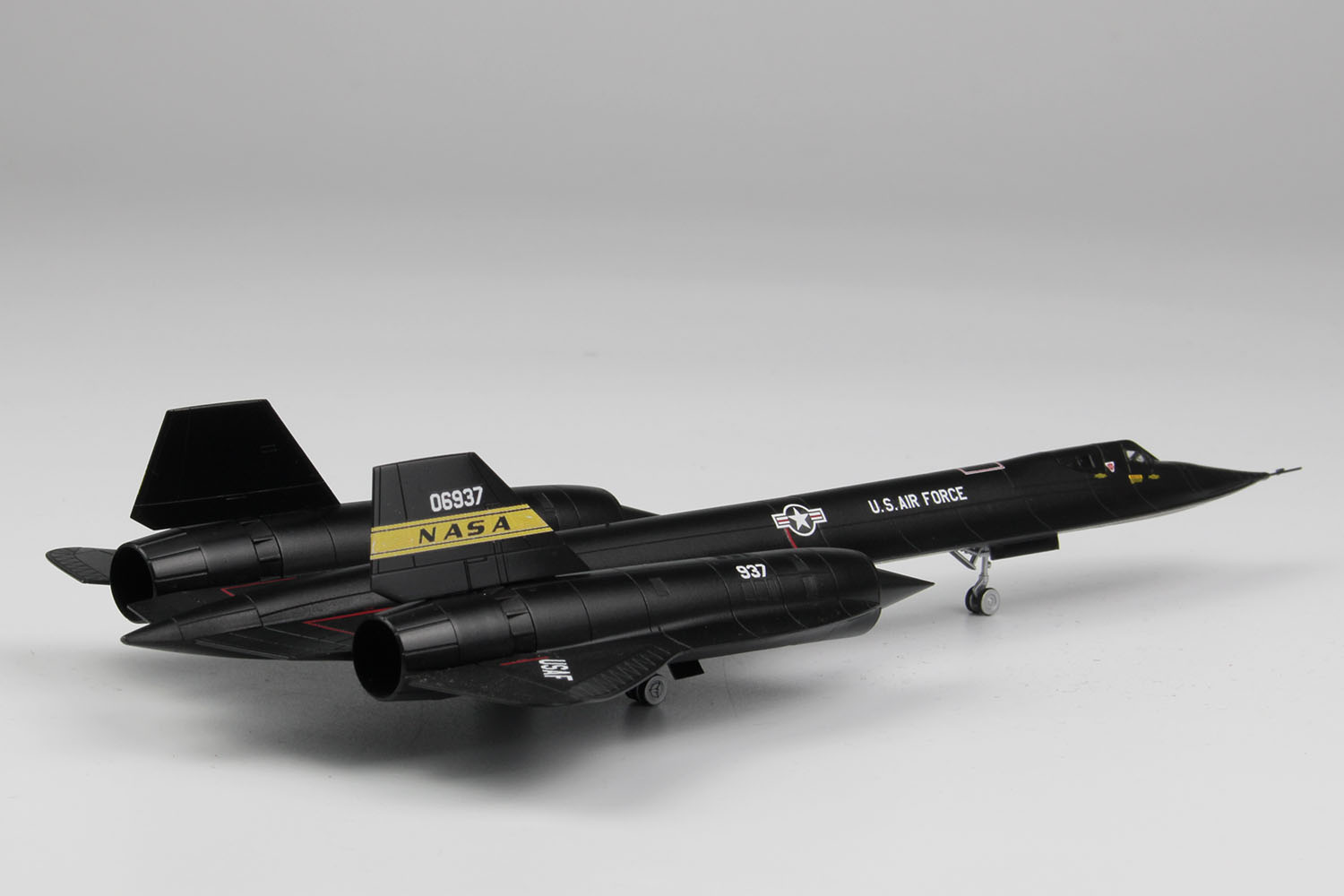 1/144 USAF Strategic Reconnaissance Aircraft SR-71A Blackbird