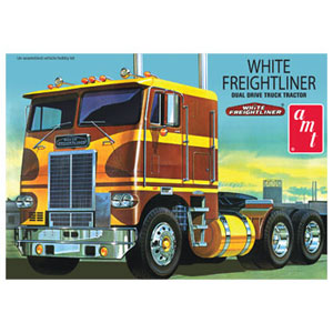 AMT 1/25 WHITE FREIGHTLINER