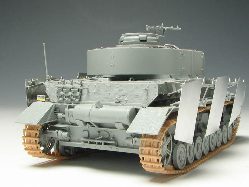 cyber-hobby 1/35 Pz. Kpfw.IV Ausf. H Late Production w/Zimmerit