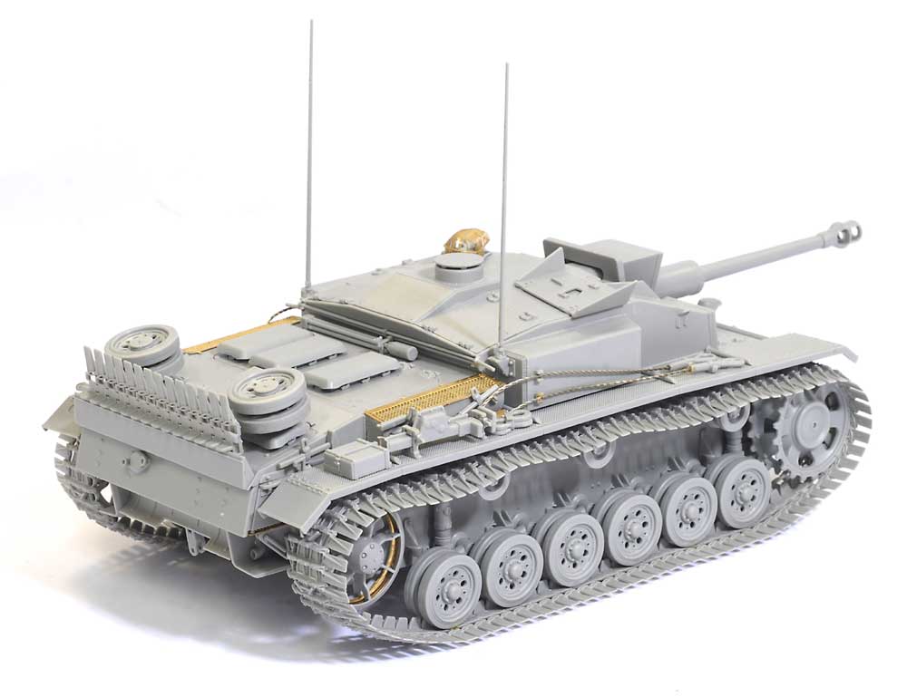 cyber-hobby 1/35 StuG.III Ausf.F/8 Late Production