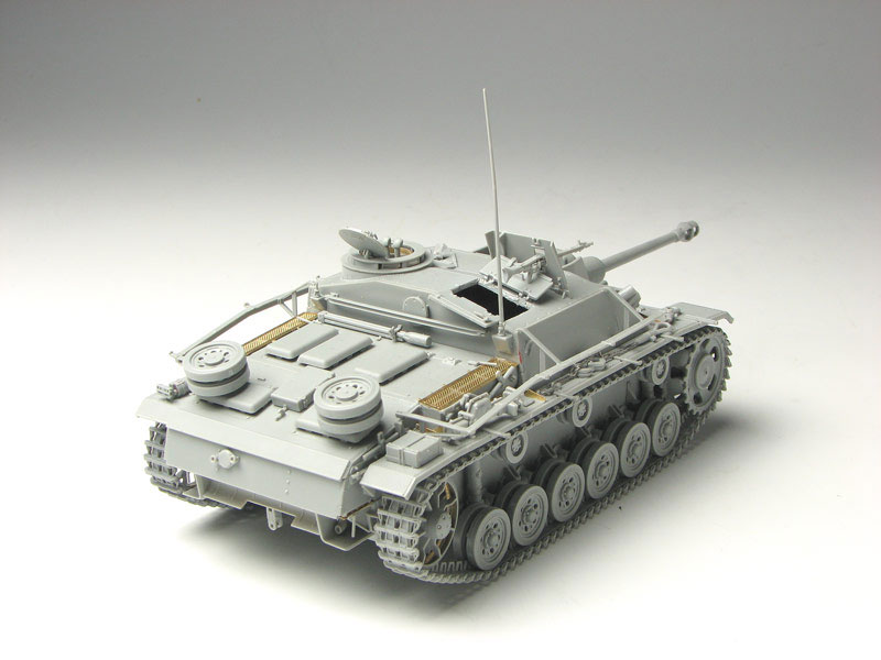 cyber-hobby 1/35 StuG III Ausg G "Black Knight"
