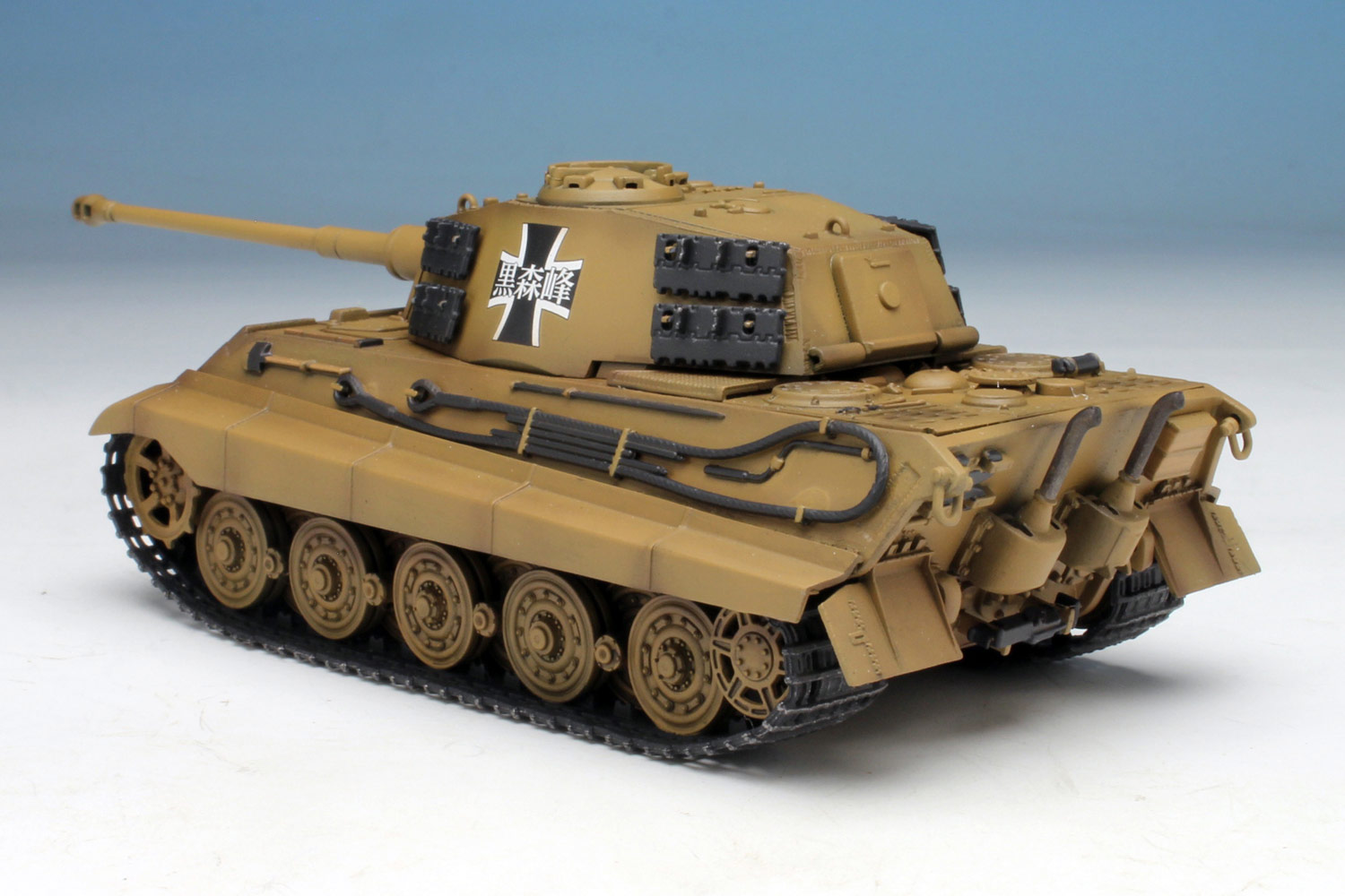 PLATZ 1/72 Panzerkampfwagen VI Ausf.B TIGER II (Sd.Kfz.182)