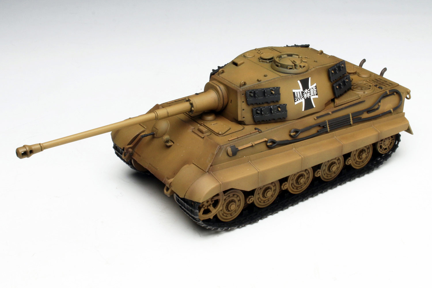 PLATZ 1/72 Panzerkampfwagen VI Ausf.B TIGER II (Sd.Kfz.182)