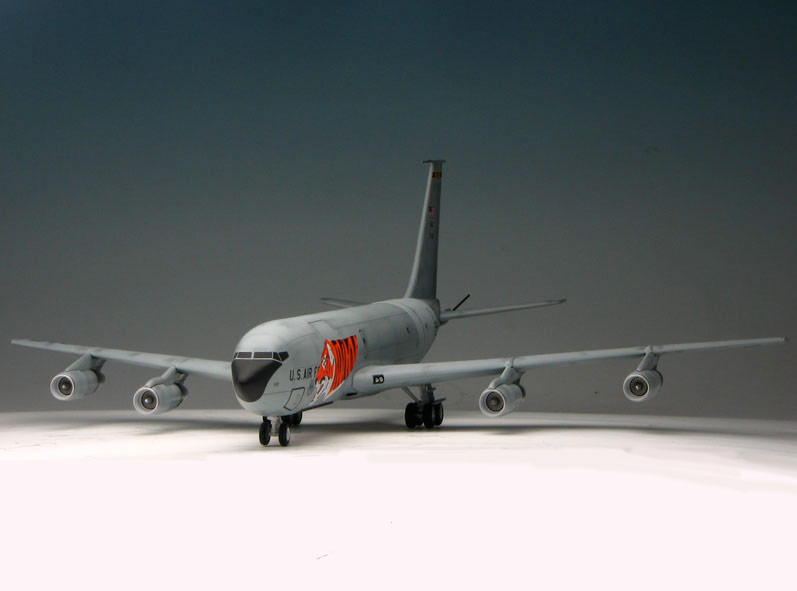 ߥ˥ե 1/144 KC-135E ƶʼ