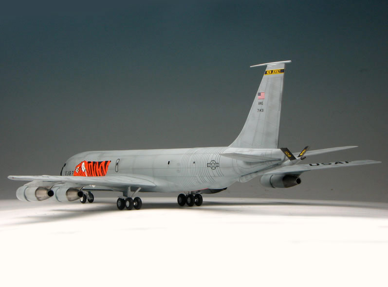 ߥ˥ե 1/144 KC-135E ƶʼ