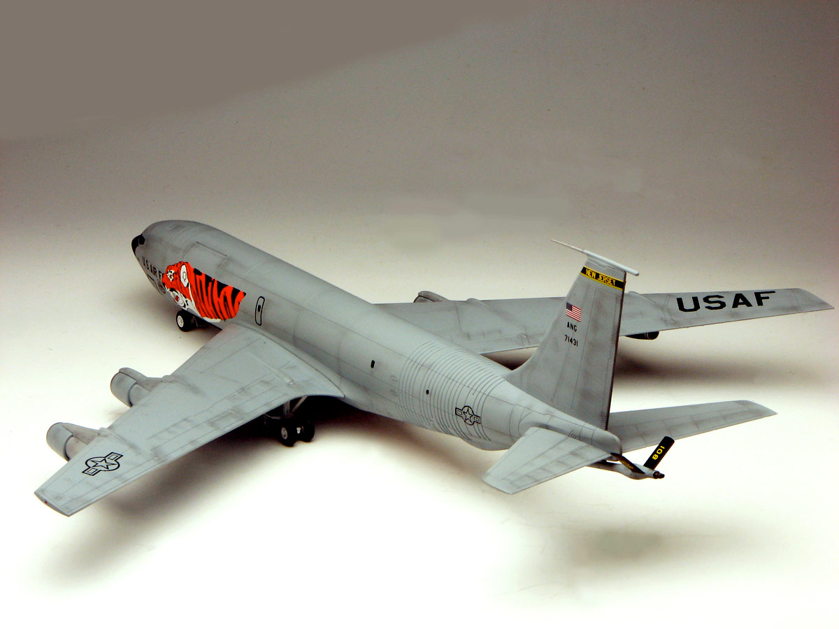 ߥ˥ե 1/144 KC-135E ƶʼ