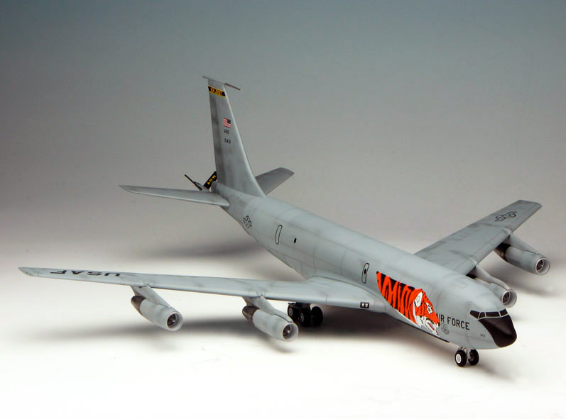 ߥ˥ե 1/144 KC-135E ƶʼ