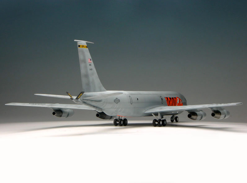 ߥ˥ե ⷿ 1/144 ꥫ ܡKC-135ȥȥ󥫡 - ɥĤ