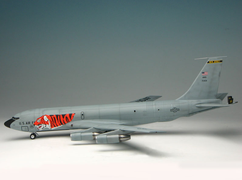 ߥ˥ե ⷿ 1/144 ꥫ ܡKC-135ȥȥ󥫡 - ɥĤ