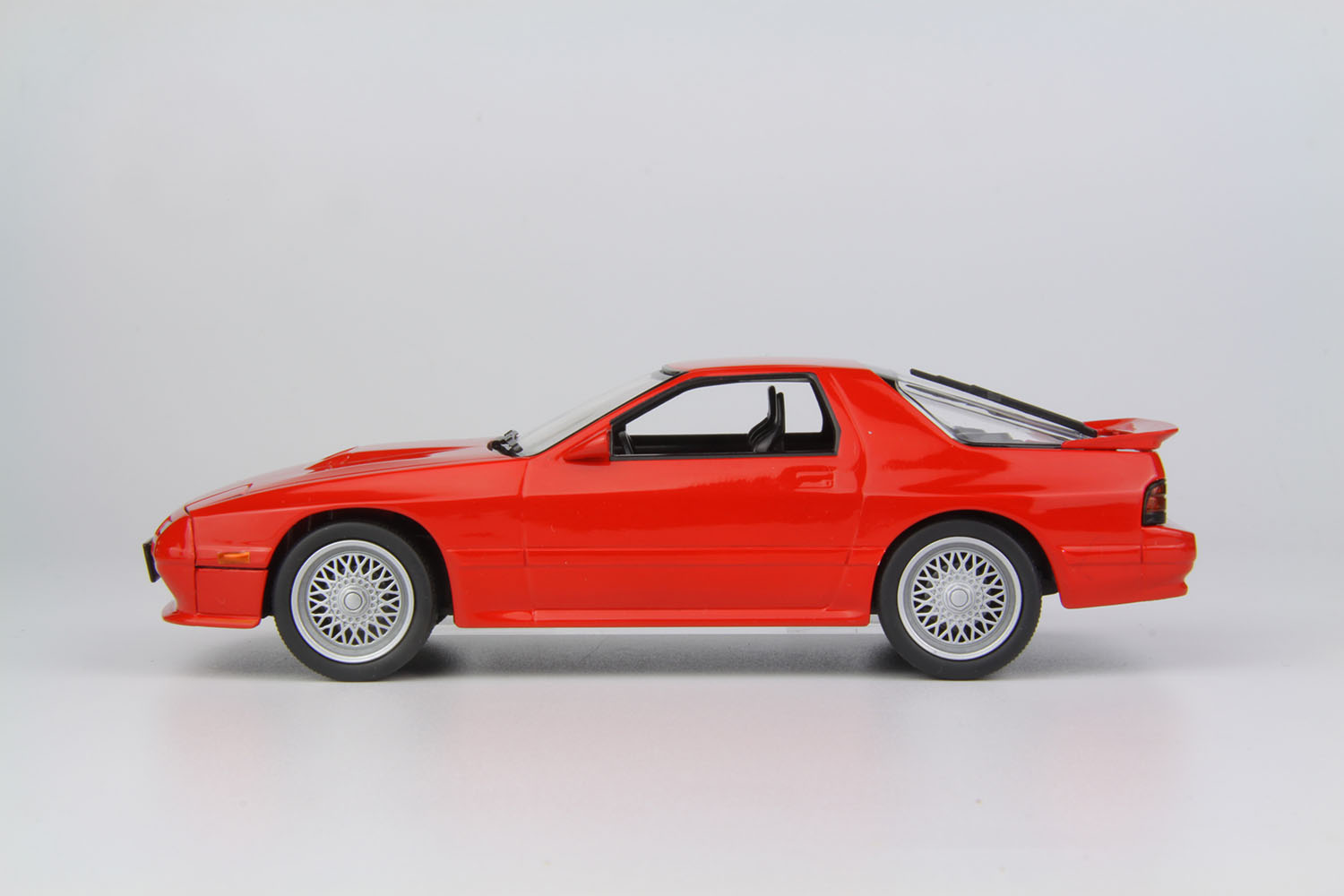 MONO 1/32MAZDA SAVANNA RX-7 (FC3S) BLAZE RED