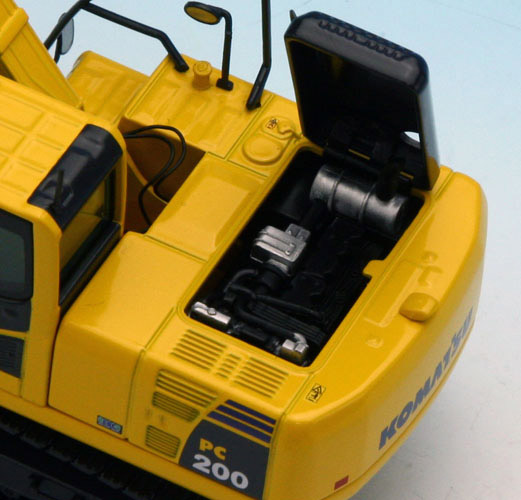 NZG 1/50 NEW KOMATSU PC200-8