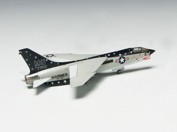 PLATZ F-8K CRUSADER(2 kits in a BOX)