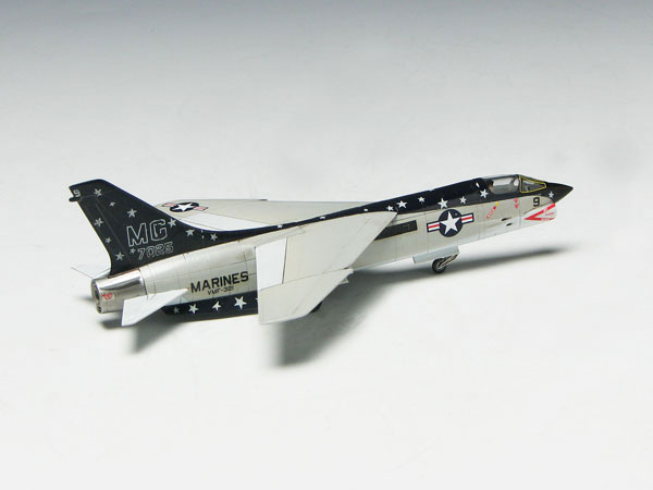 ץå/٥ 1/144 F-8K 륻(2åȡ