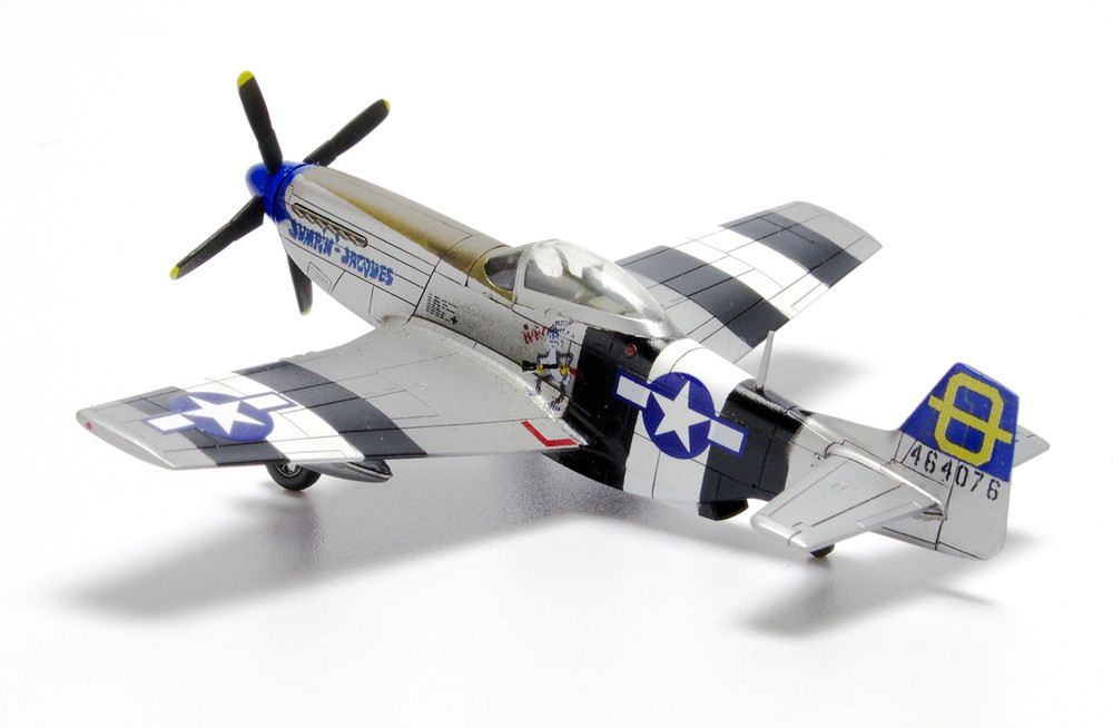 PLATZ 1/144 P-51D MUSTANG The 5th Air Force (2 kits in one box