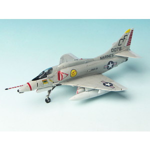 PLATZ 1/144 A-4E SKY HAWK VMAT-102 SKY HAWKS (2 Kits)