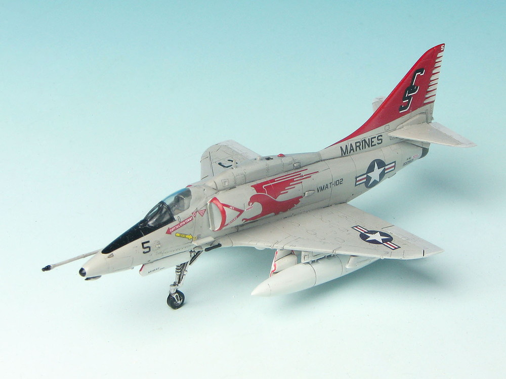 PLATZ 1/144 A-4E SKY HAWK VMAT-102 SKY HAWKS (2 Kits)