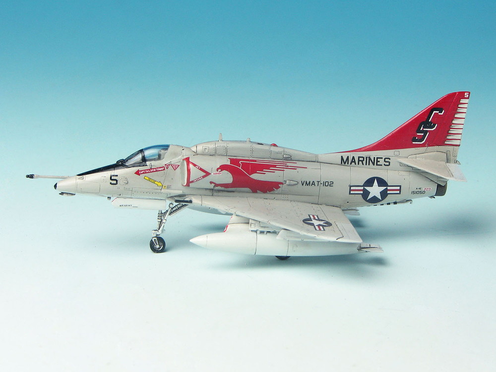 PLATZ 1/144 A-4E SKY HAWK VMAT-102 SKY HAWKS (2 Kits)