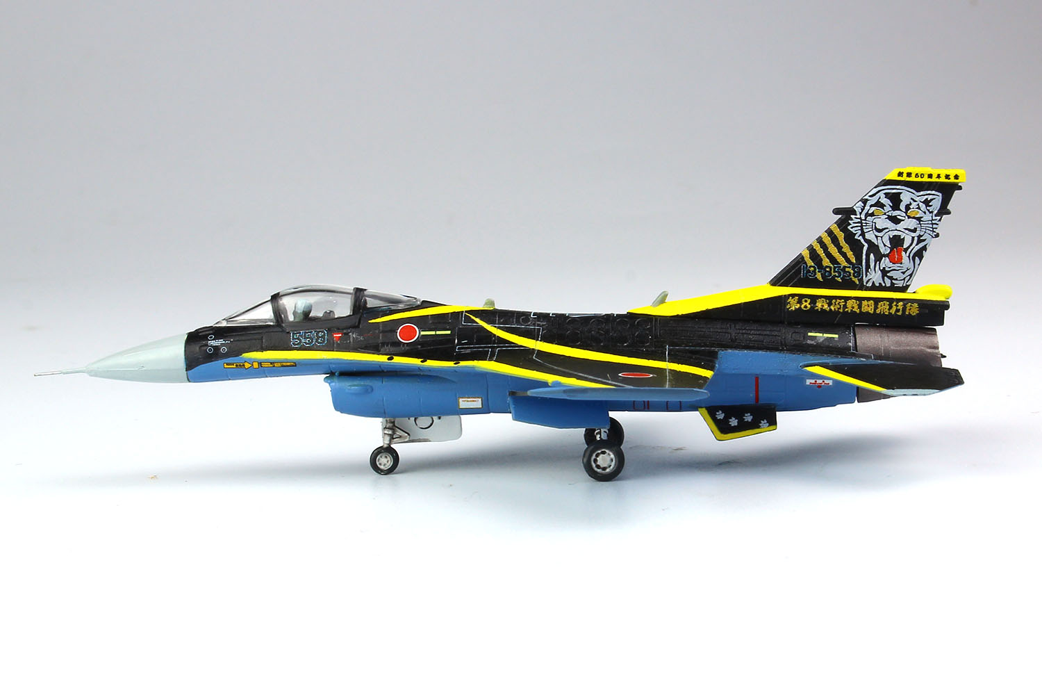 PLATZ 1/144 JASDF F-2A 60th Anniversary of 8th Tactical Fighter