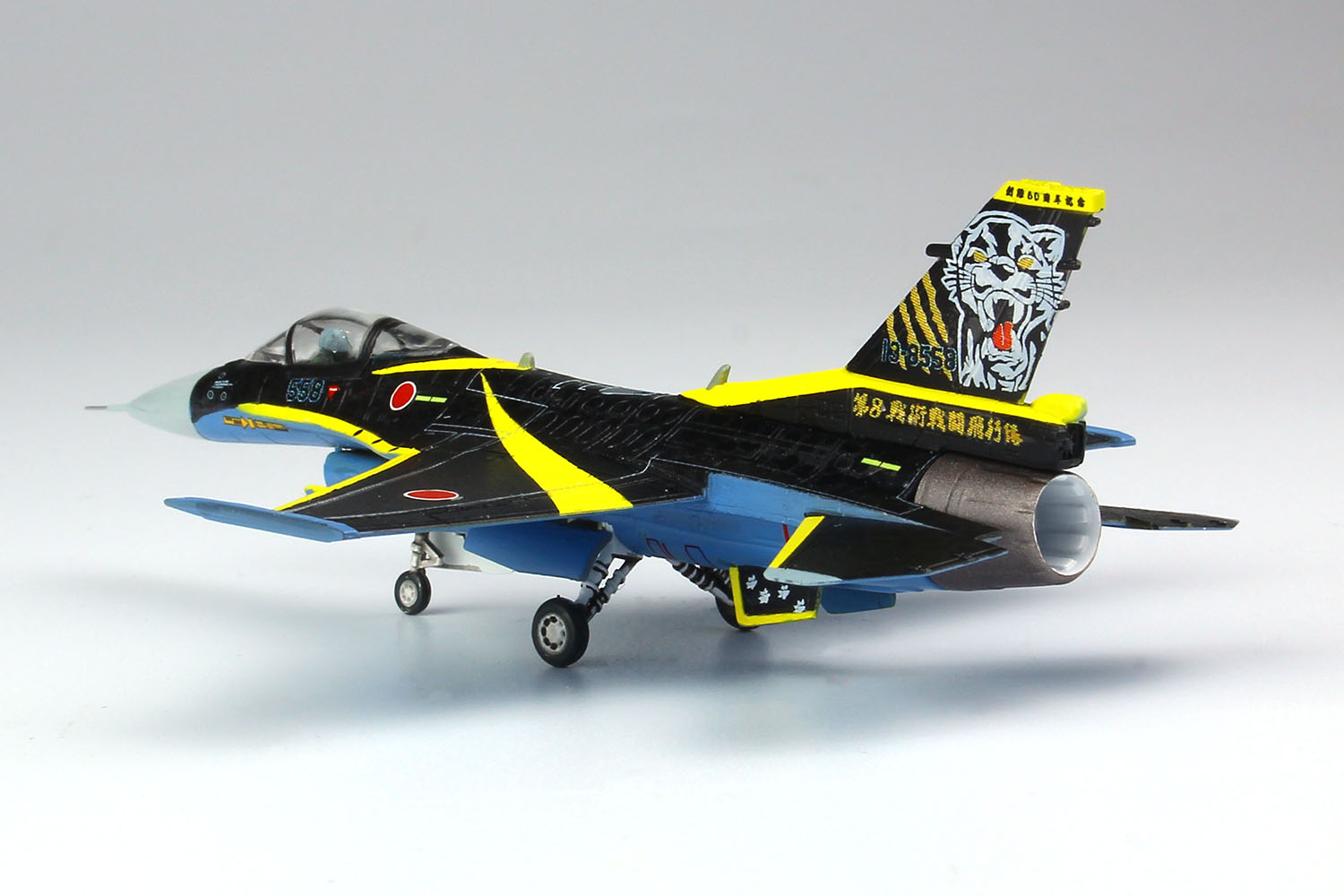 PLATZ 1/144 JASDF F-2A 60th Anniversary of 8th Tactical Fighter