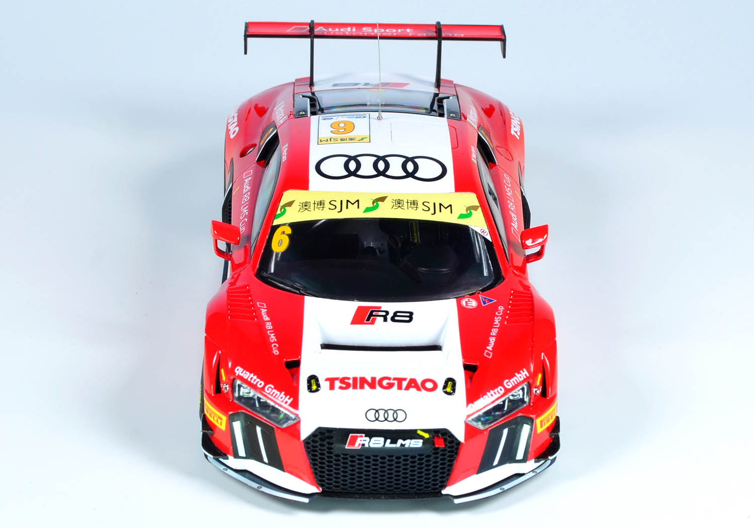 PLATZ / NUNU 1/24 Audi R8 LMS 2015 MACAU FIA GT