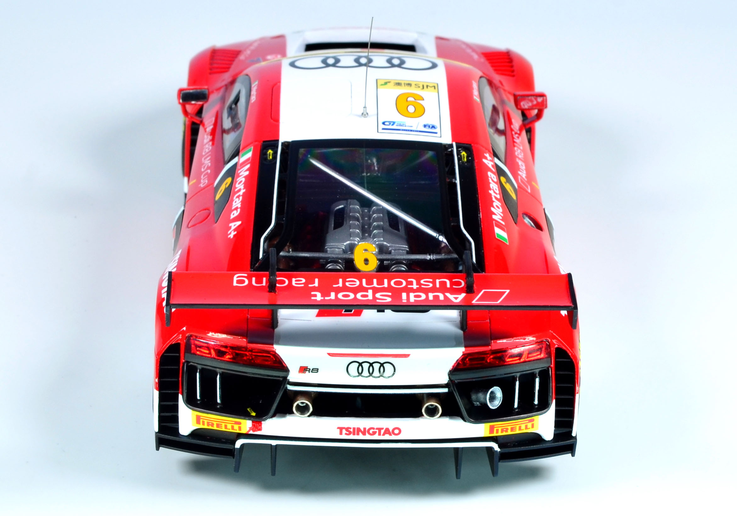 PLATZ / NUNU 1/24 Audi R8 LMS 2015 MACAU FIA GT