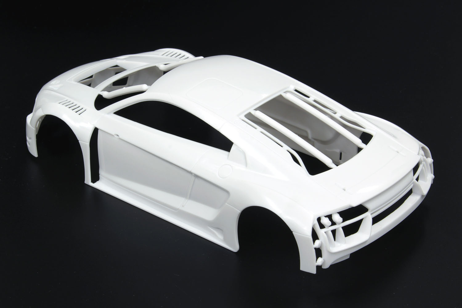 PLATZ / NUNU 1/24 Audi R8 LMS 2015 MACAU FIA GT