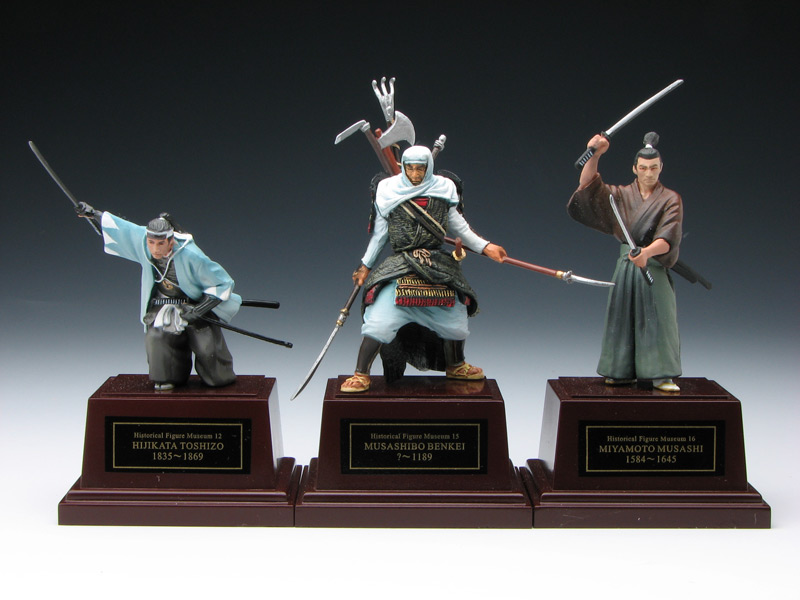 Japanese Swordsmen figure