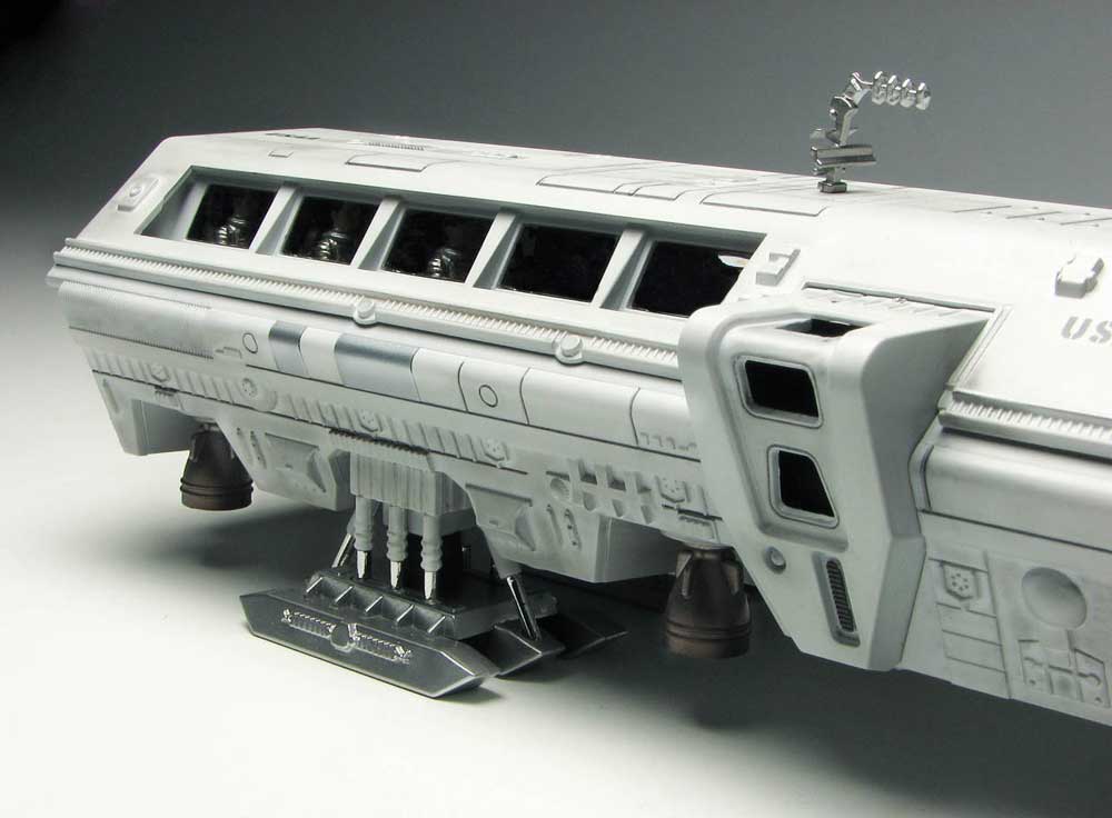MOEBIUS 1/55 THE MOON BUS + ETCHED PARTS