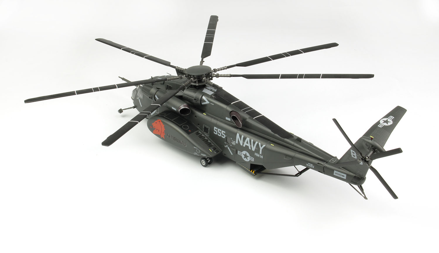 1/72 アメリカ海軍 掃海･輸送ヘリコプター MH-53Eシードラゴン HM-14 バンガード - ウインドウを閉じる