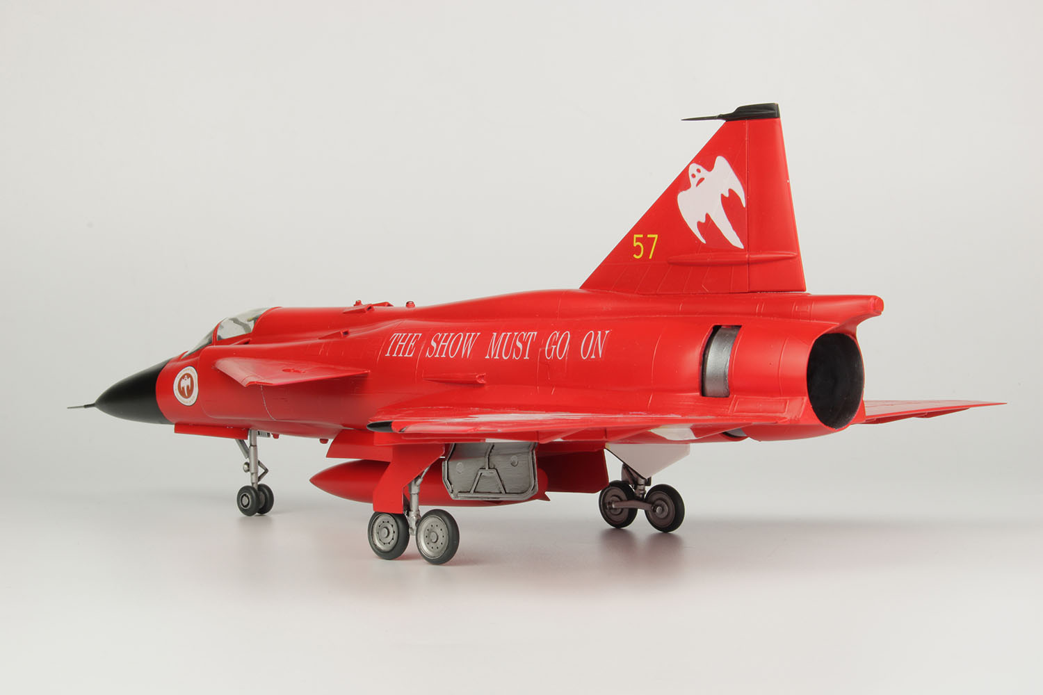 1/48 Swedish Air Force Fighter AJS37 Viggen "Red Viggen"