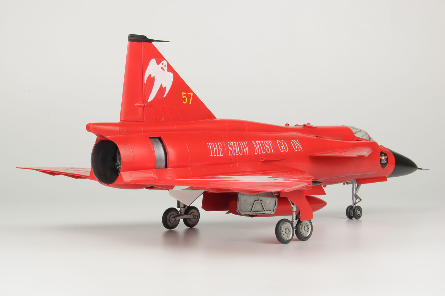 1/48 Swedish Air Force Fighter AJS37 Viggen "Red Viggen"