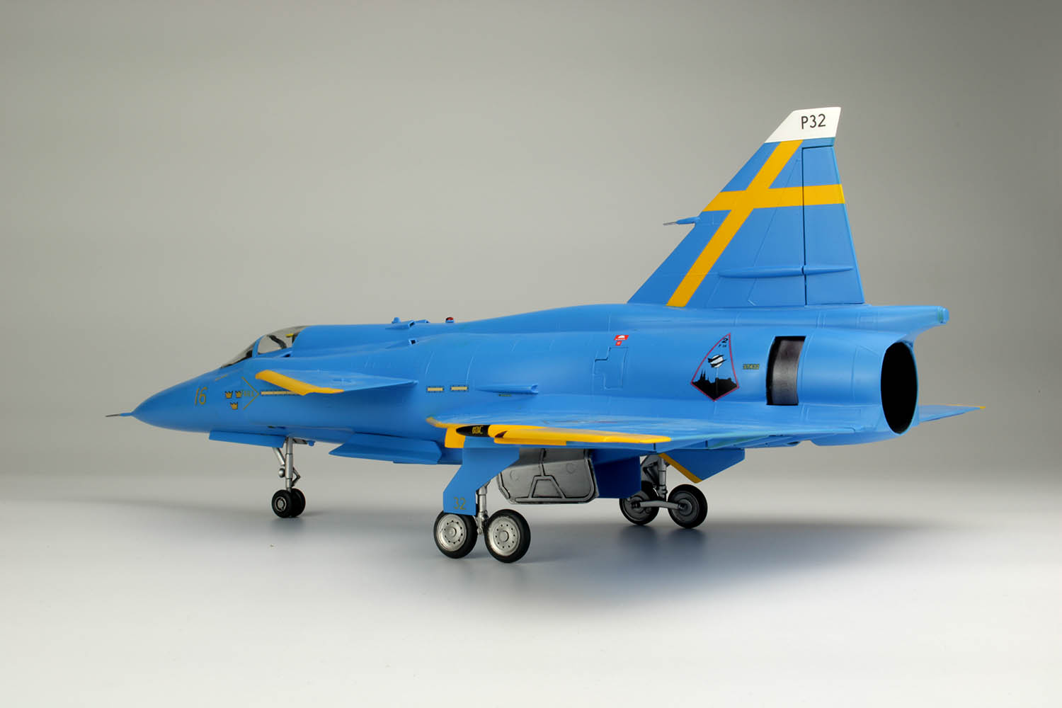 1/48 Swedish Air Force Fighter JA37 Jakt Viggen "Blue Peter"